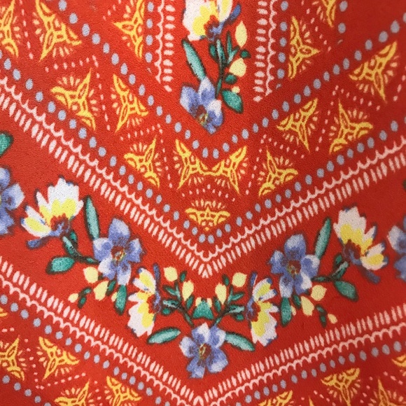 Floral handkerchief top - Picture 5 of 11